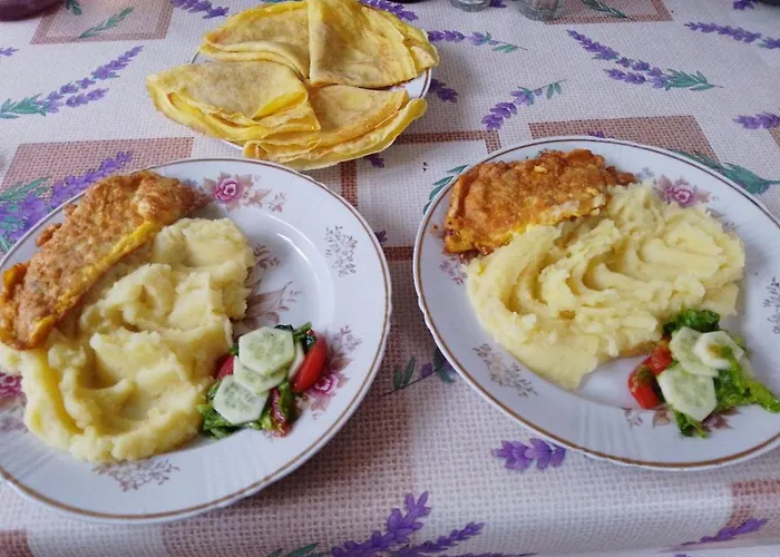 гостьовий двір 亚列姆切